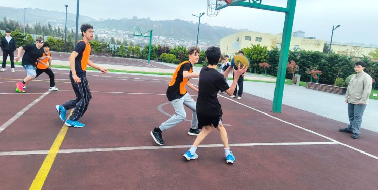 Paytaxtın abad məhəllələrində basketbol yarışları keçirilir